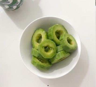 羊角蜜瓜做菜吃,夏日清新美食新体验