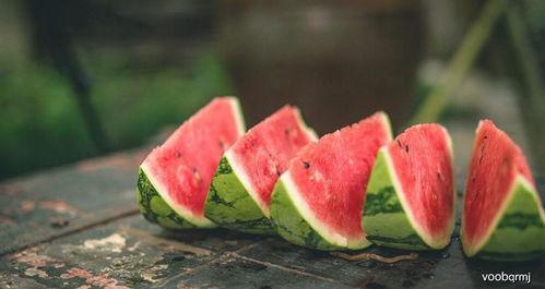 什么叫大人吃瓜,大人世界里的“吃瓜”现象解析