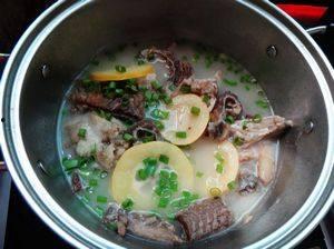 鱼骨吃瓜,揭秘美食背后的趣味故事